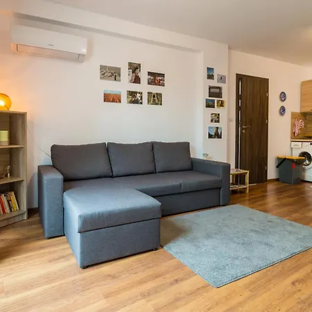 Apartment Art And Bright In Central *